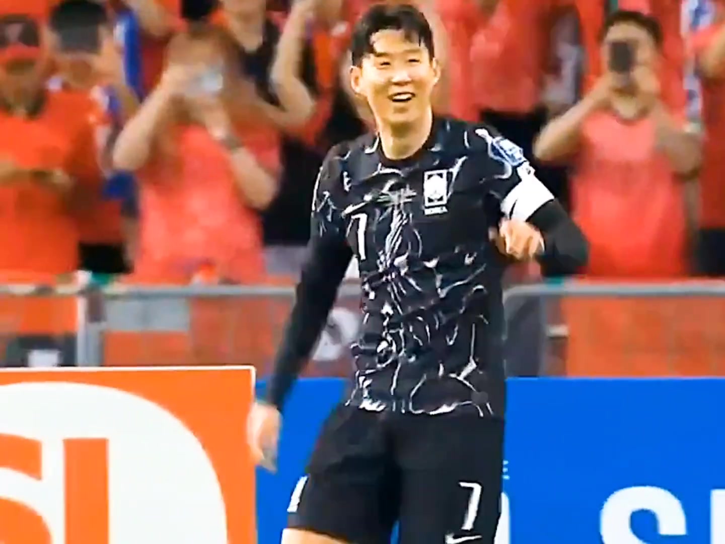 瑟瑟发抖！韩国7-0新加坡集锦，下轮国足真的能逼平吗？
