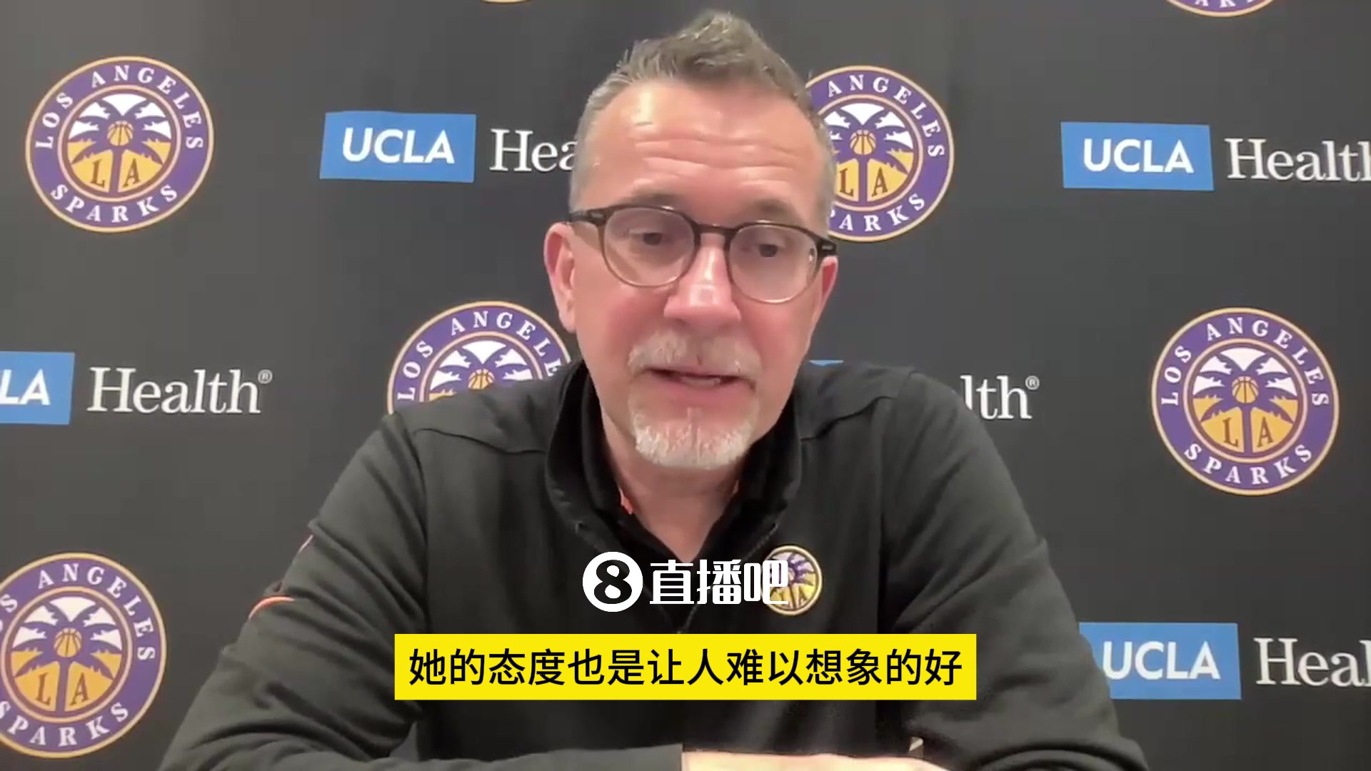 火花主帅赞李月汝：她有很多潜力&才25岁 很想看到她未来是怎样的