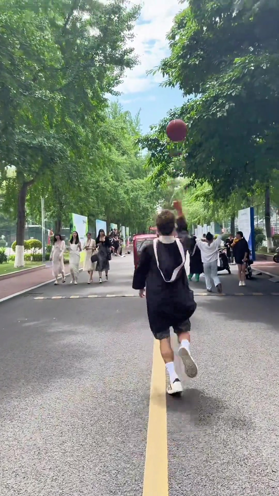 聚散终有时，再见亦有期。好兄弟，一辈子。