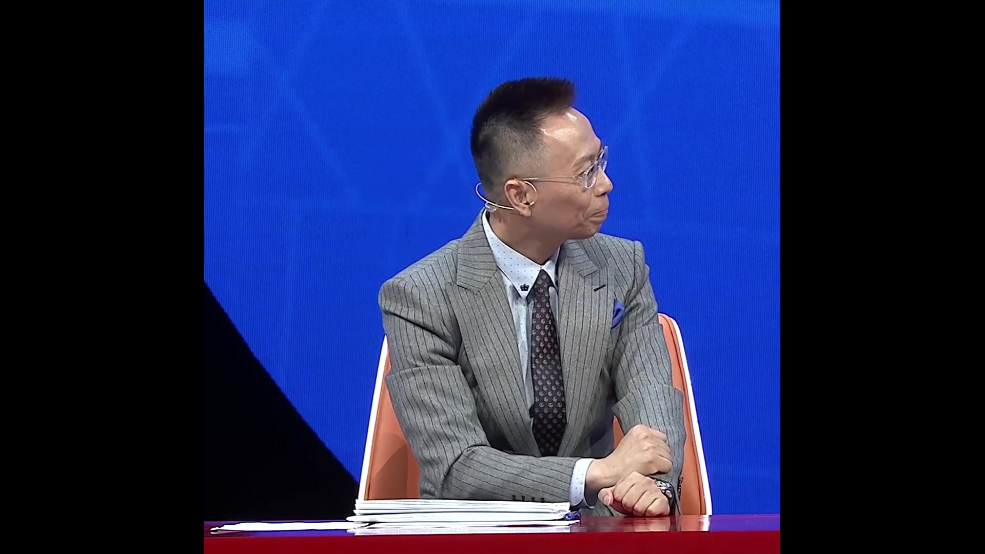 詹俊：39岁C罗还能首发吗？李金羽：联赛水平不能代表想踢好的决心，C罗值得首发！
