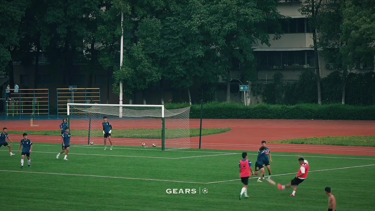不是，哥们，你克罗斯啊？