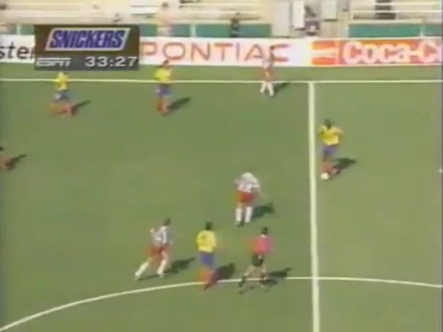 30年前的今天-埃斯科巴因世界杯乌龙回国被射12枪