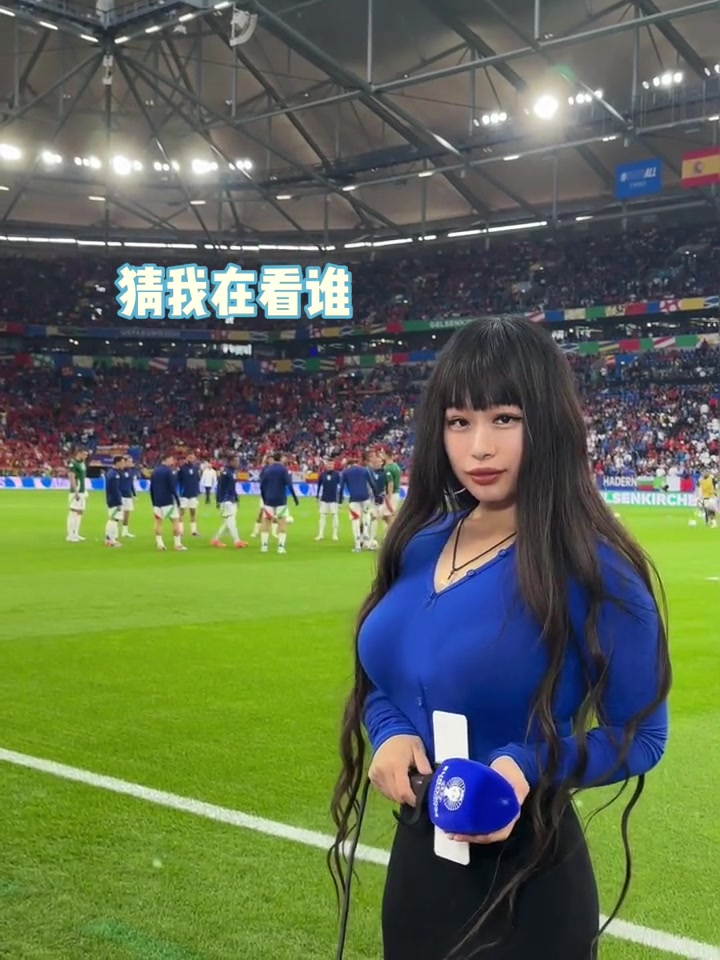 大老师和意大利帅哥，你会看谁？