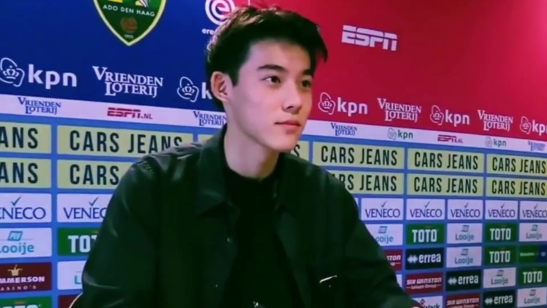 国足历史最帅男人李明之子——李嗣镕