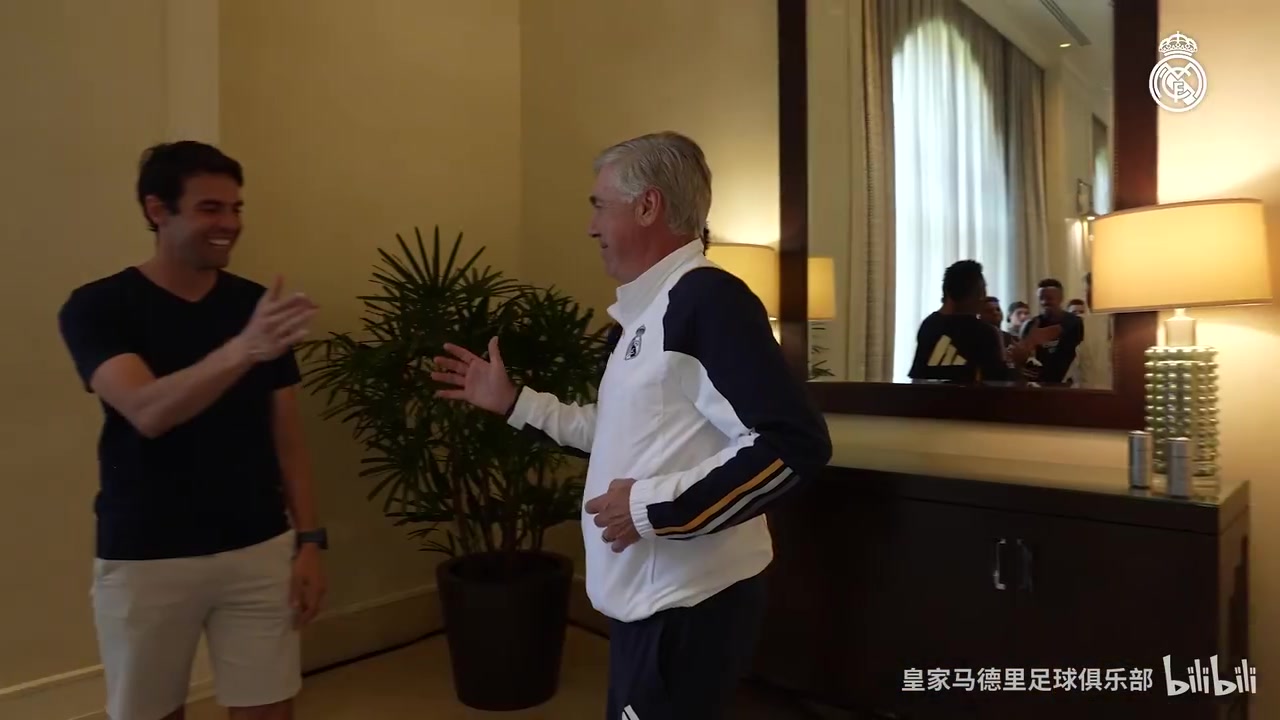回顾卡卡探班皇马，眼里全是爱意