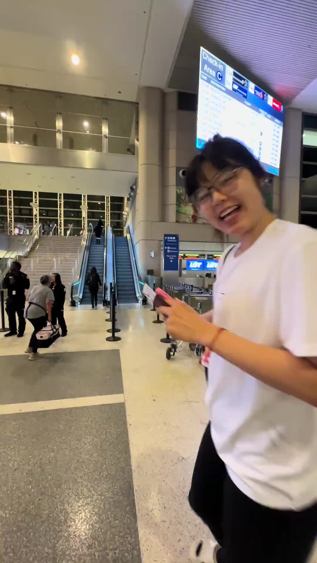 李月汝：我要回来了，我们一起加油