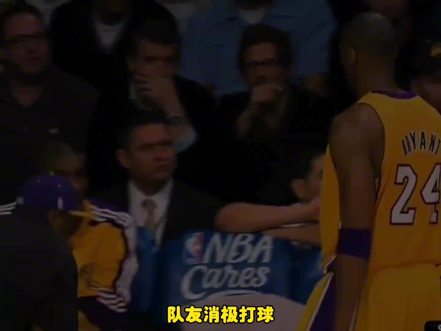 NBA球星都是如何发泄情绪的，一个二个的太狠了