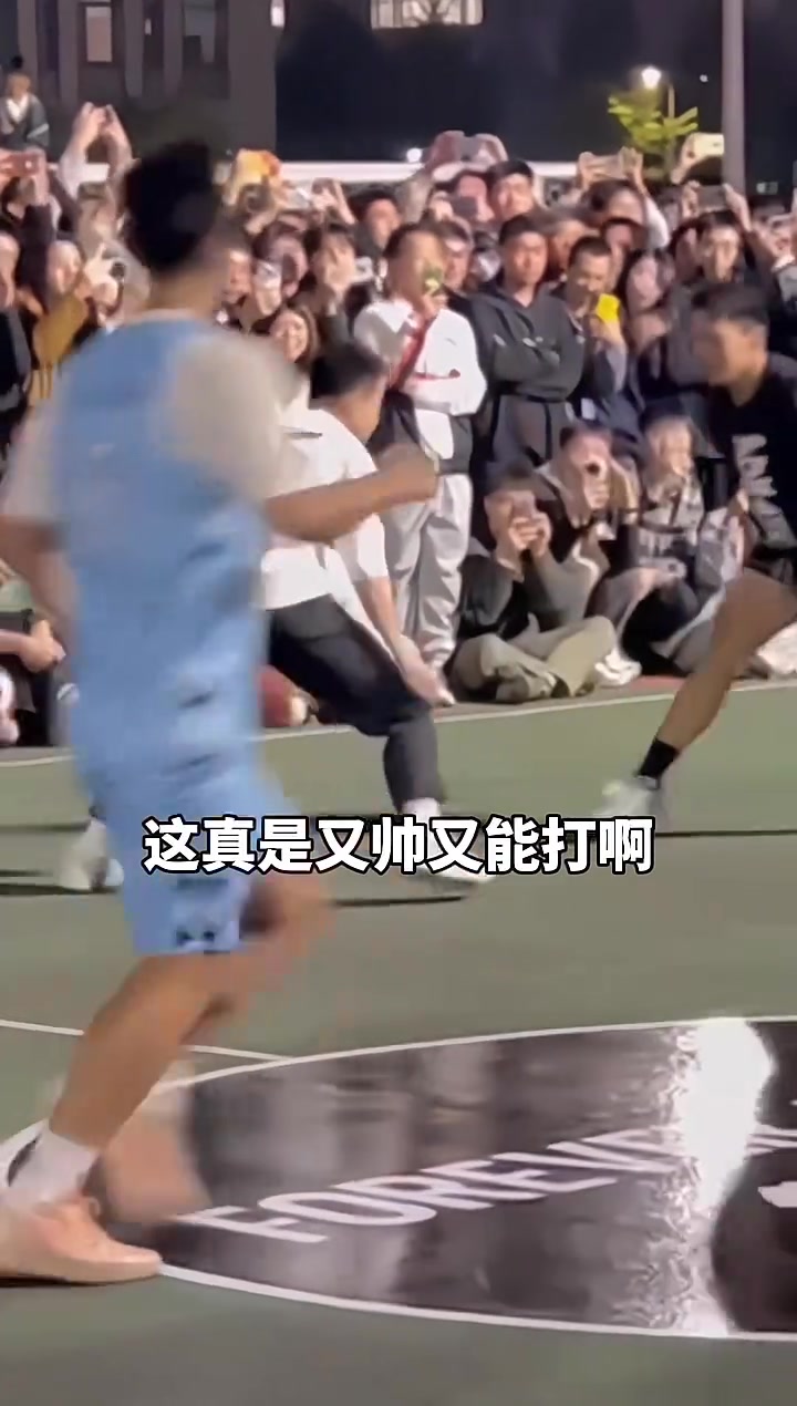 当赵继伟上脚最新个人PE，带着两个男篮队友突袭东北大学！