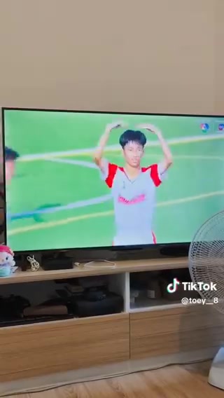 提前庆祝惨遭解围！我愿称之为足坛尼克杨