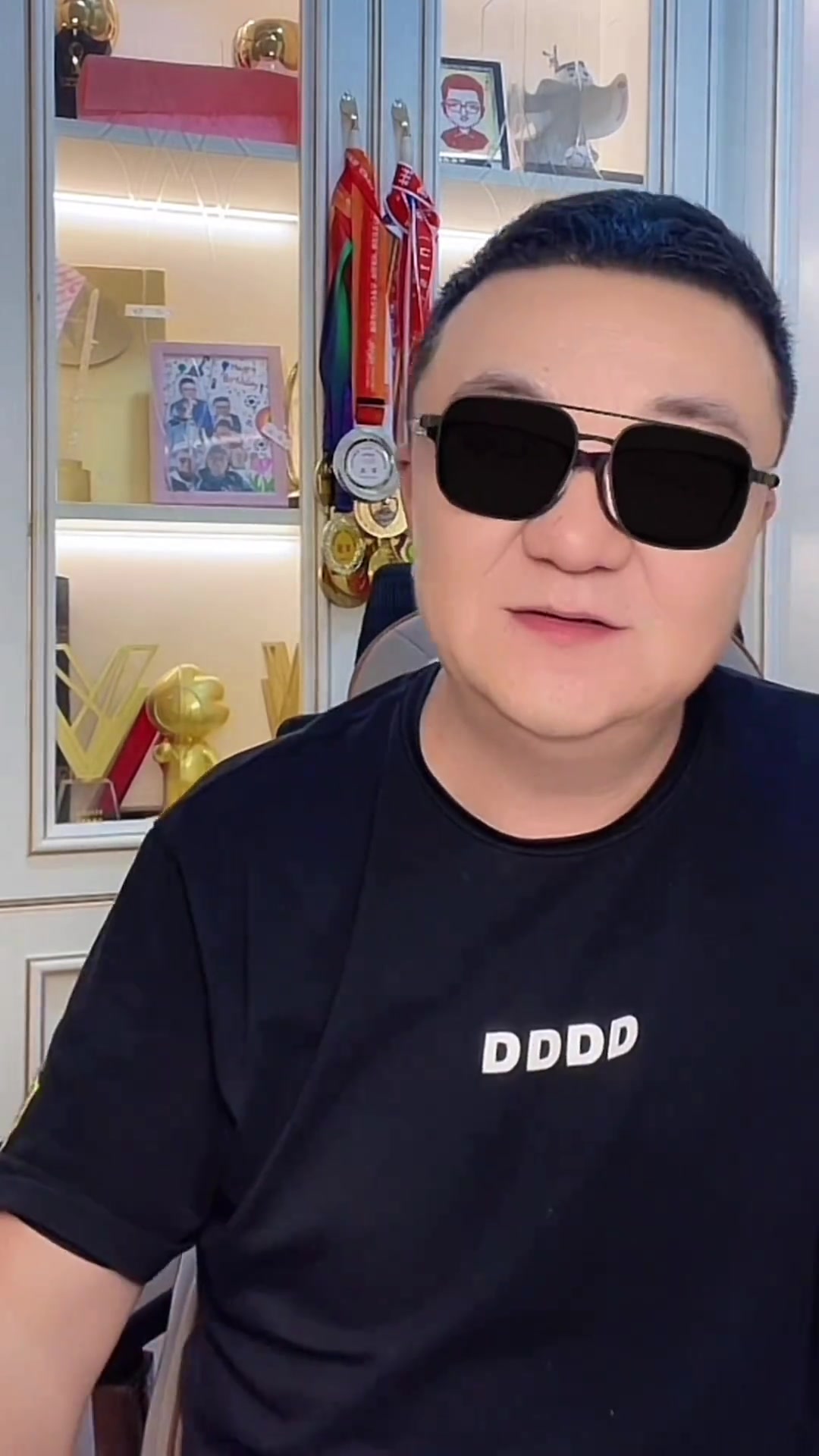 董路谈姚明卸任：他是理想主义，人情世故&卑躬屈膝才能生存