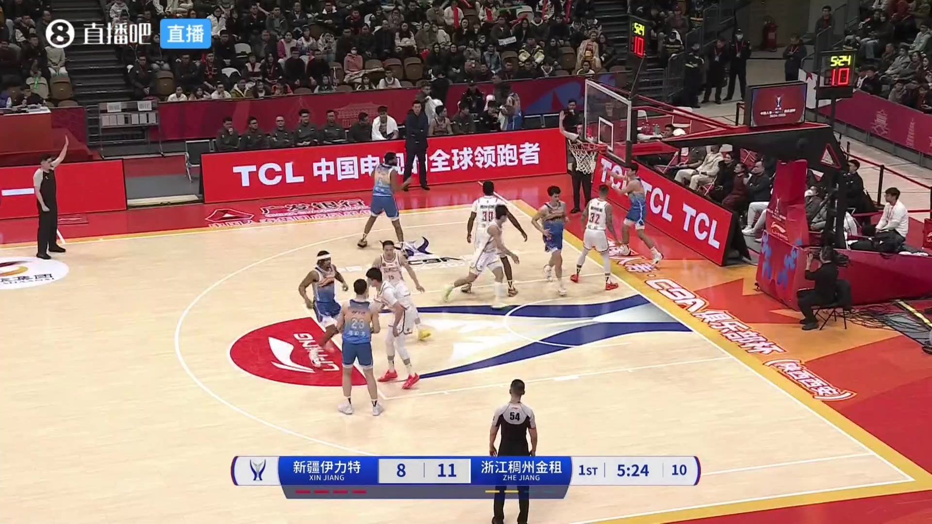 一下成为全场焦点！
