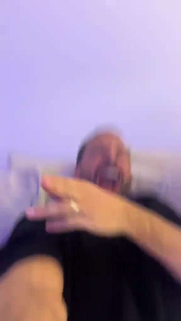 费迪南德这是看到了啥这么开心