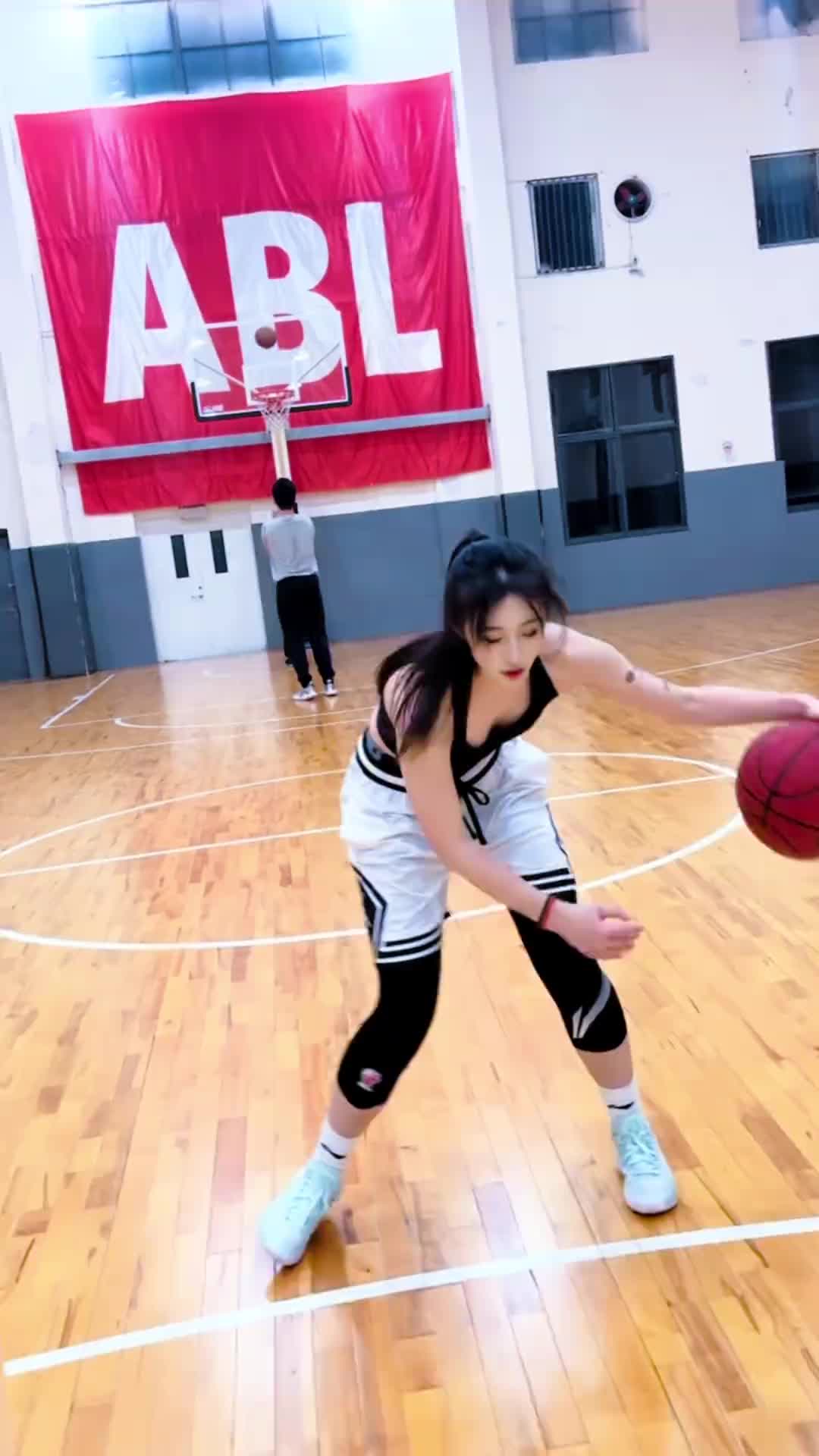 糟糕 是谁把自瞄打开了