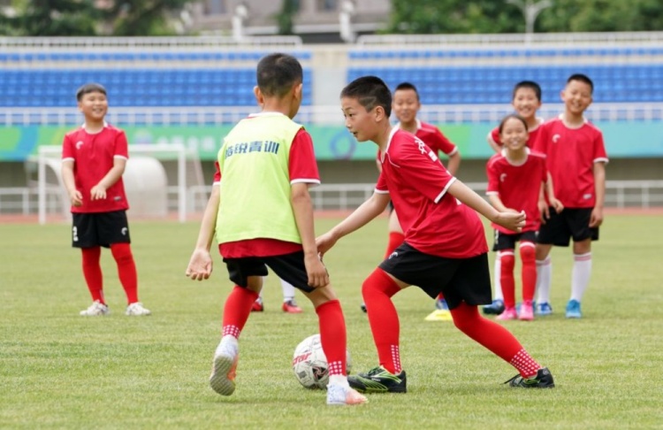 面向人人，以体育人——体育总局青少司司长谈青少年足球联赛