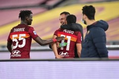 意甲罗马2-0拉齐奥报道:mkhitaryan Pedro破门而入 acerbi被染红