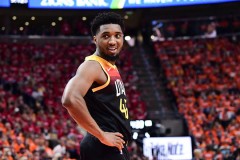 米切尔 没有人能阻止砍下37分 爵士赢了快船 2-0领先