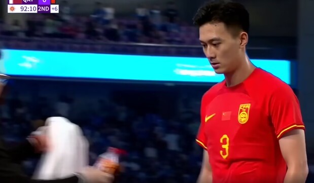 难顶！国足14决赛战韩国，两员主力高天意、蒋圣龙停赛！