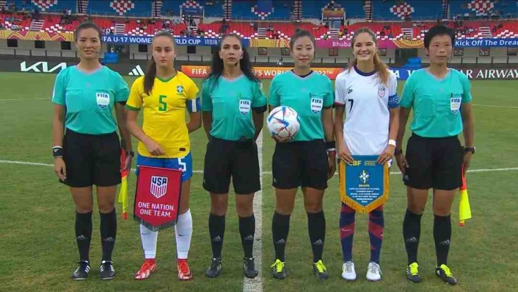 谢丽君执法U17女足世界杯，成四川足协首位执法世界杯的裁判员