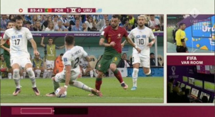 记者：葡萄牙对乌拉圭的那个点球不该判，伊朗裁判不懂规则