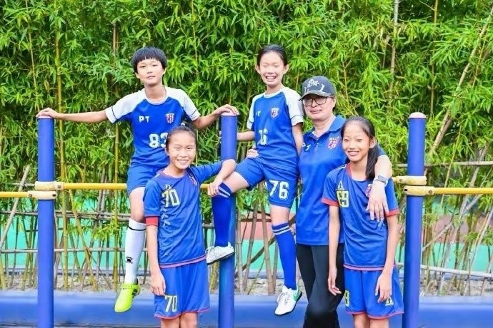 总结琼中、普陀女足等典型经验，研制中国青少年女子足球发展方案
