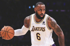 NBA常规赛湖人110-106击退活塞 詹姆斯33分5篮板9助攻