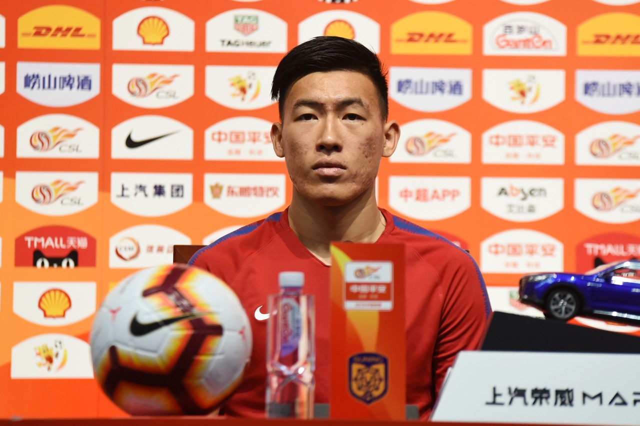 足球新闻:卡尔德克离队后 杨帅和费尔南丁霍有望成为重庆的新队长