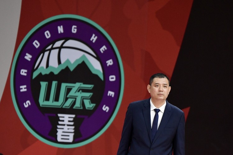卢媒体:山东教练龚从脚伤中恢复 今晚回到北京控制