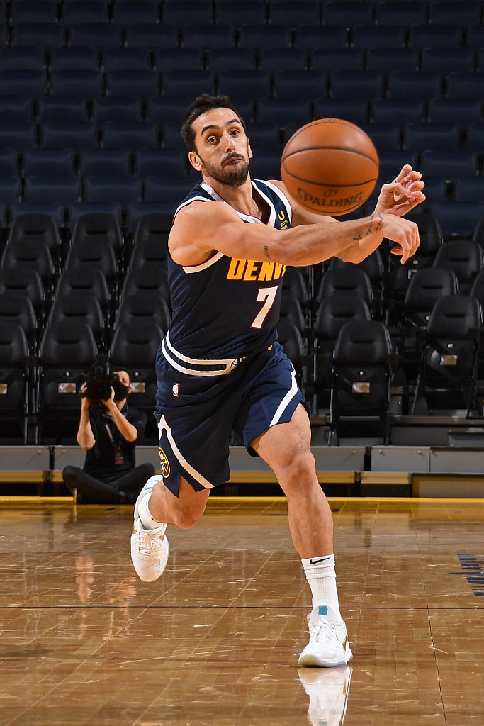 坎帕佐:我和一些NBA巨星打过比赛 现在有机会单独防守他们 这太棒了