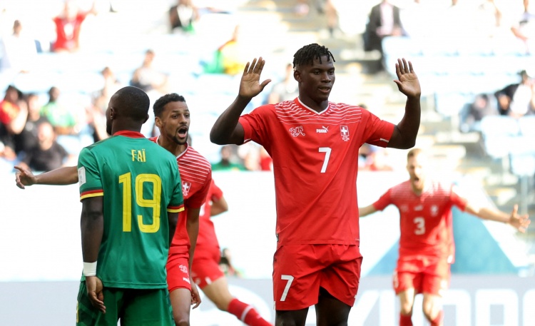 为什么瑞士球员恩博洛世界杯破门不庆祝？因为他出生于喀麦隆