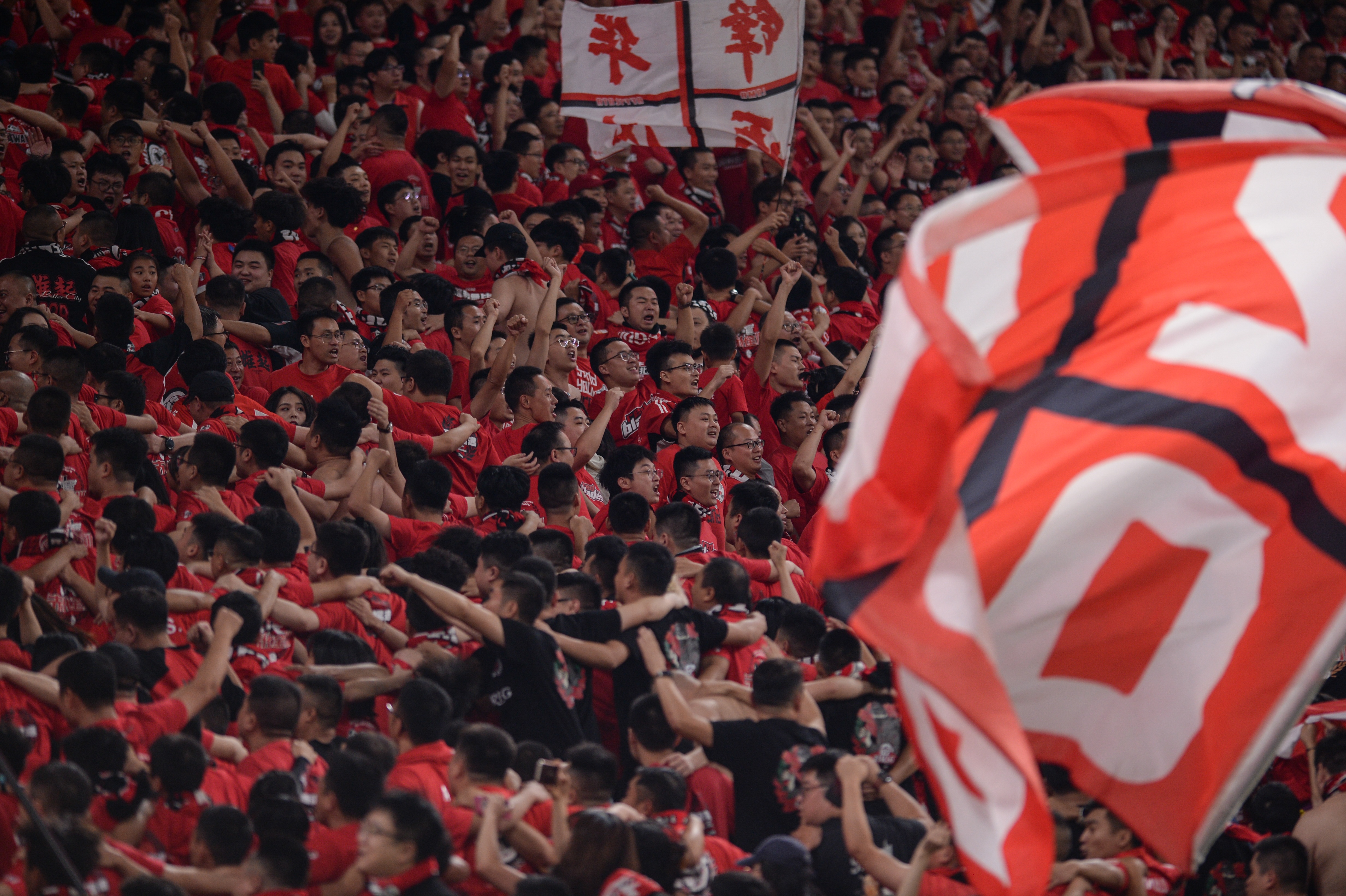 足球报：尽管蓉城暂列第五位，但仍有较大概率获得亚冠资格