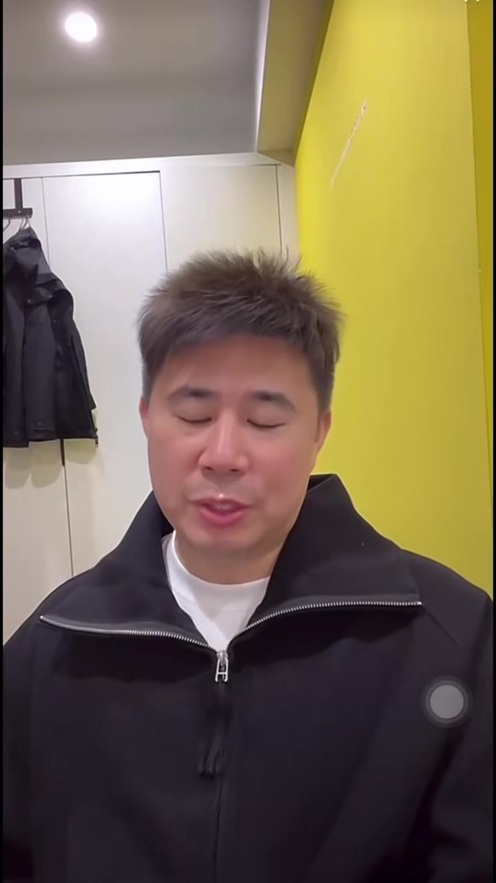 董方卓：国足踢这种球队还要说很拼感觉又是在说曼联了