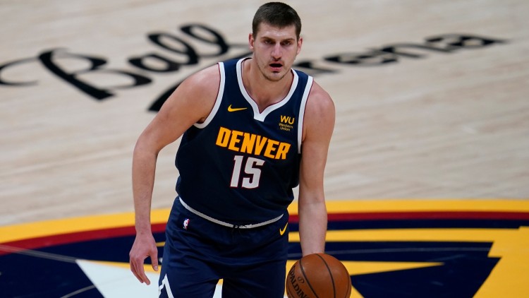 Jokic:犯规麻烦让我被动 今晚我们在篮板保护上做得很差