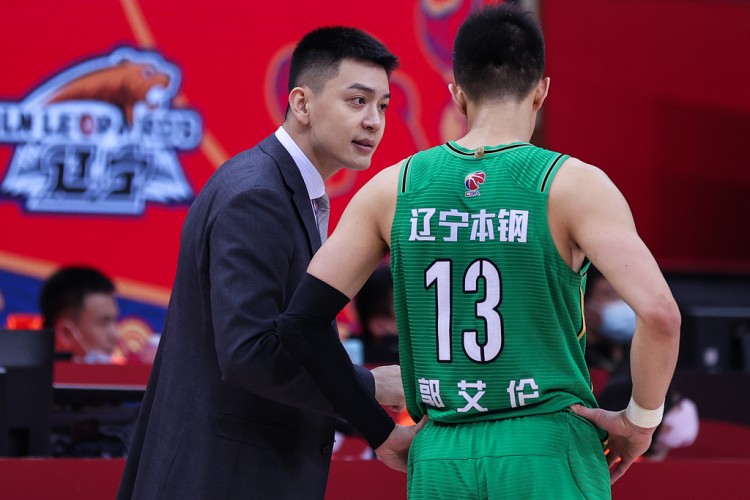 辽宁vs广厦点评:杨明在季后赛的“处子秀” 辽宁从上到下都获得了成长