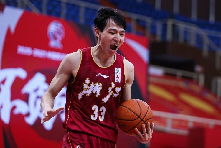 吴倩是继1996年和1997年胡卫东之后CBA历史上第一个后卫MVP