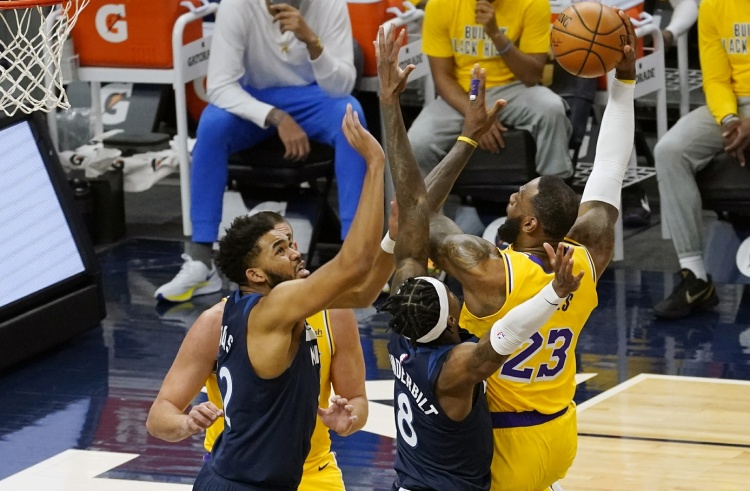 NBA颜色经典:火箭低迷 主场难以阻挡老鹰和湖人 力克森林狼