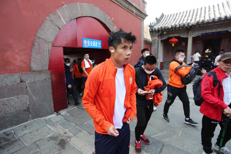 上海媒体:泰山是中超唯一拥有百年球队基因的俱乐部