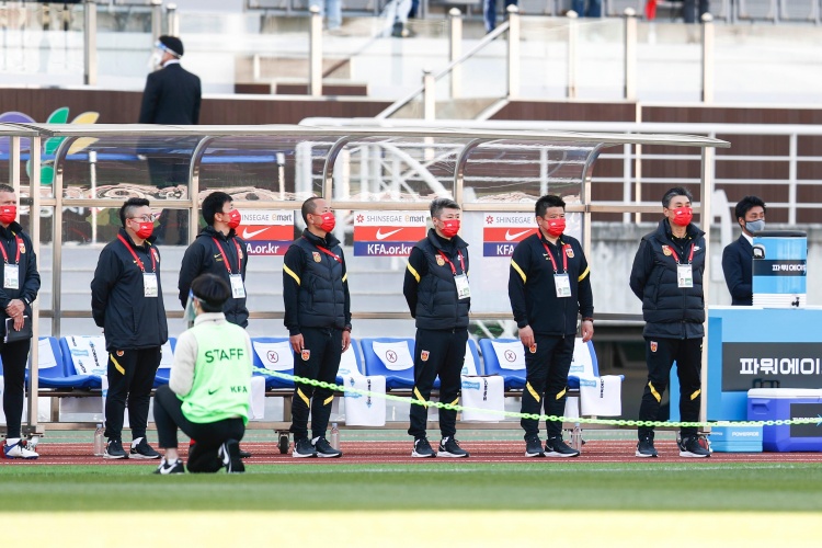 足球新闻:中国第一场女足比赛韩国未公布的名单是对手的特殊手段
