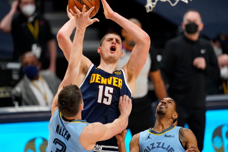 波特:我说不完Jokic 显然他是MVP