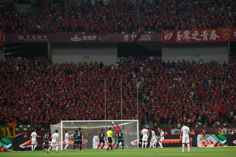 媒体人探讨中国足球未来：要和足球客观规律接轨，和世界足球接轨