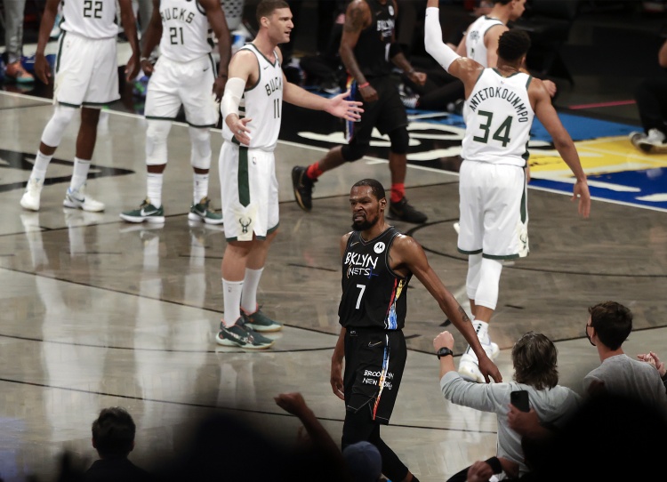 NBA色彩经典:死神经不起雄鹿攻占天王山