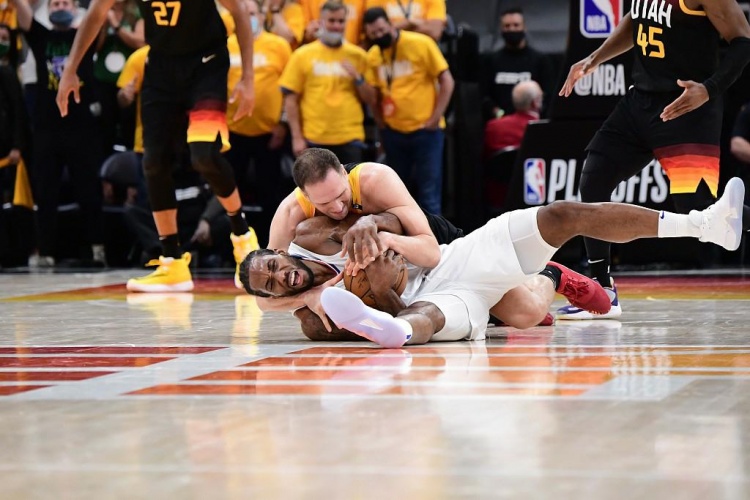NBA色彩经典:爵士客场再次射穿快船