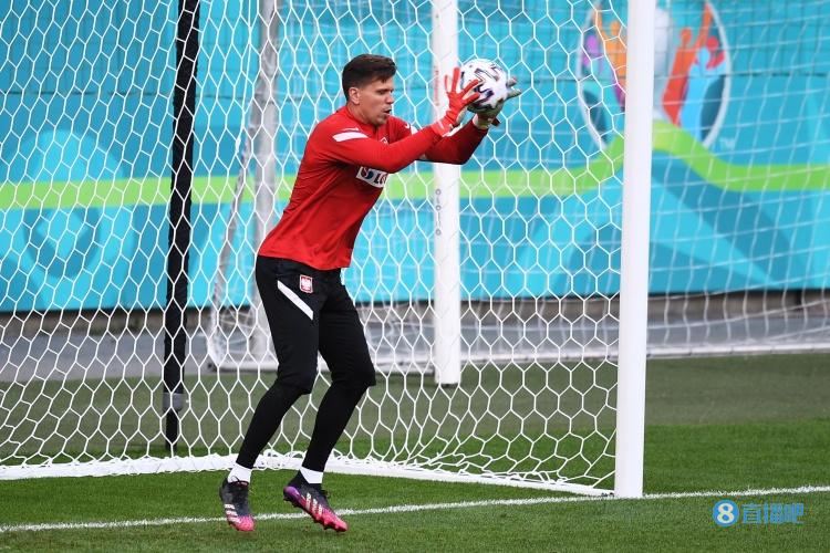 szczesny:波兰来欧洲杯是为了做点什么 而不是被当成出气筒