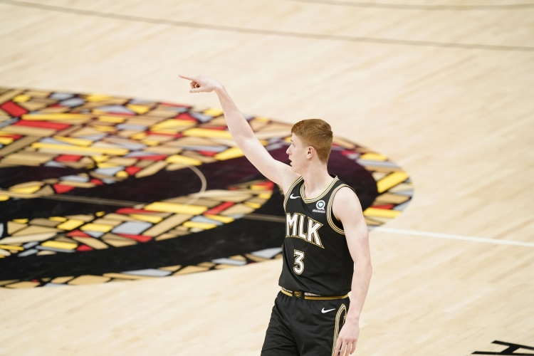 被交易至国王后许尔特发推：我正式的“欢迎来到NBA”时刻