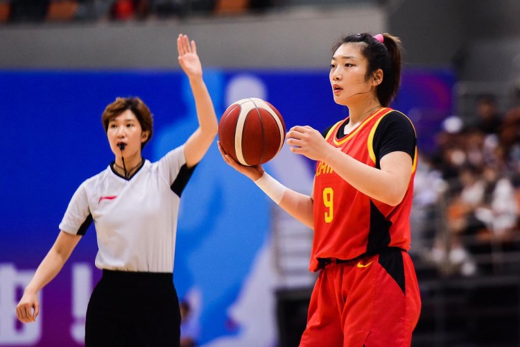 李梦配得上“女版勒布朗”的称号 王思雨证明自己遇强更强