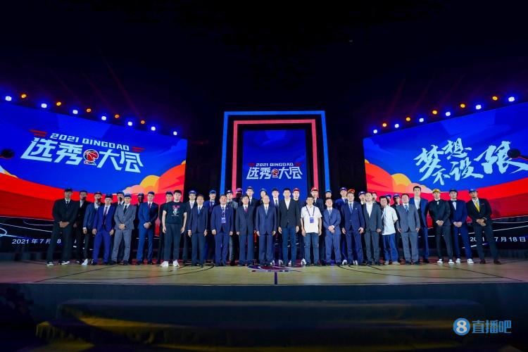 CBA第一阶段新秀表现盘点：余嘉豪得分王&篮板王 黎伊扬助攻王