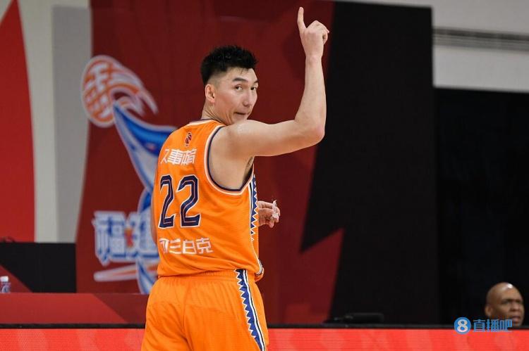 上海男篮新增完成3名球员注册：可兰在列 张知垚&戴昊升入一队