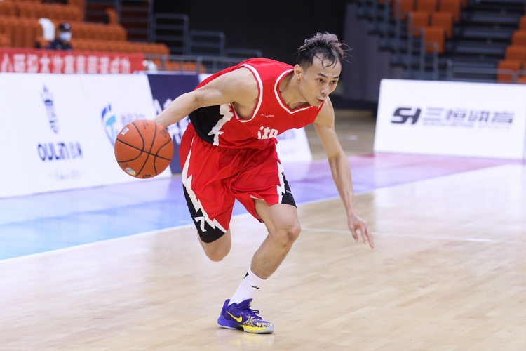 媒体人：刚结束NBL赛季的汤杰将参加东莞长安镇篮球联赛