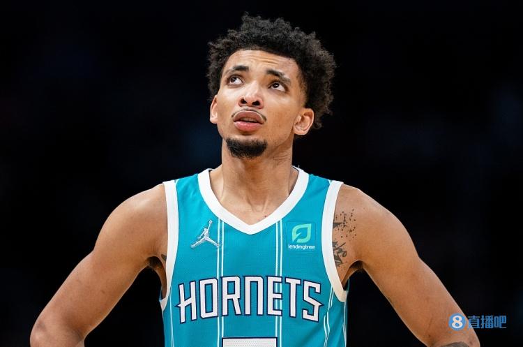 我也叫詹姆斯！黄蜂11号秀伯克奈特替补砍24分6板 三分球8中6