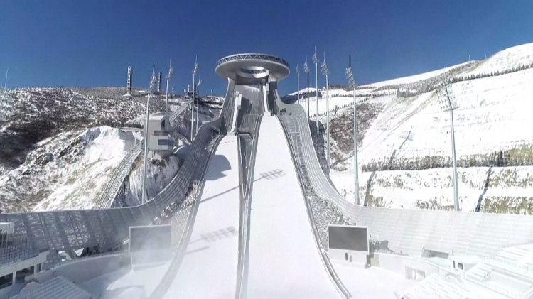 黎巴嫩三名滑雪选手将出征北京冬奥会：迫不及待赶到那里