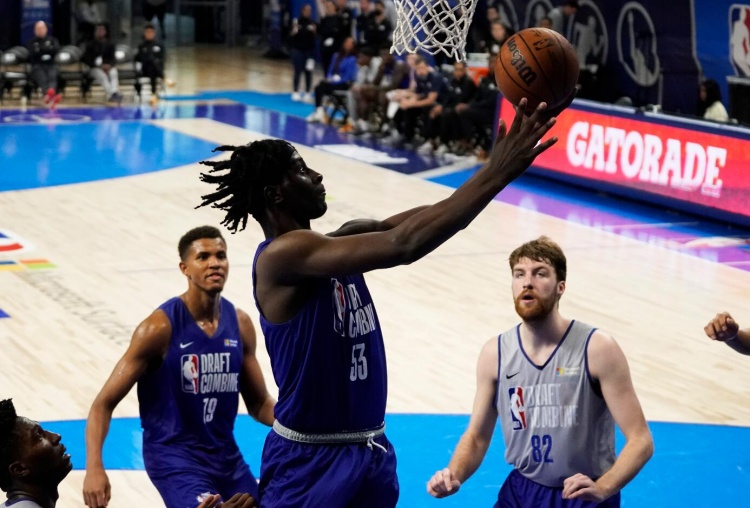 莱昂纳德-米勒宣布放弃追求大学选择 留在2022年NBA选秀中